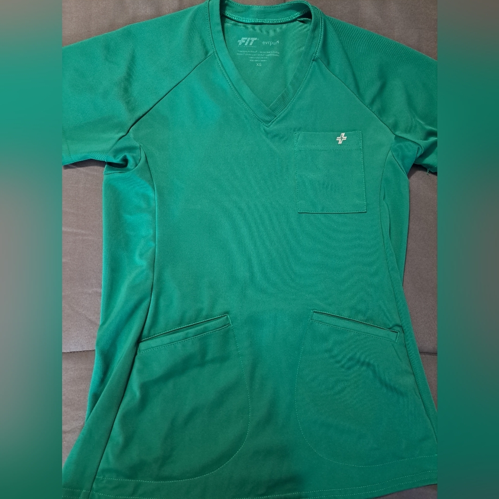 Evrpur2.0® Women's "Pocket Plus" Scrub Tops